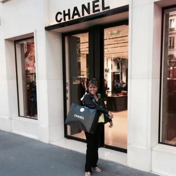 CHANEL from PARIS Quilted Lambskin SAC Maxi Chain Around Purse. AUTHENTIC PURSE - Picture 9 of 10